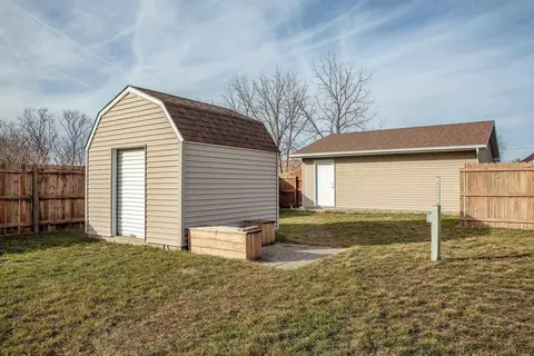 Exterior - 722 2nd St, Plainfield, IA 50666 photo 7 of 10
