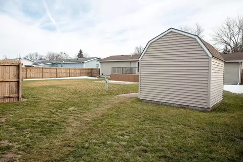 Exterior - 722 2nd St, Plainfield, IA 50666 photo 8 of 10