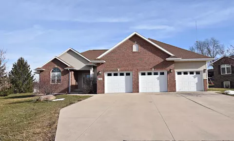 1304 Quill Ct N E, Independence, IA 50644
