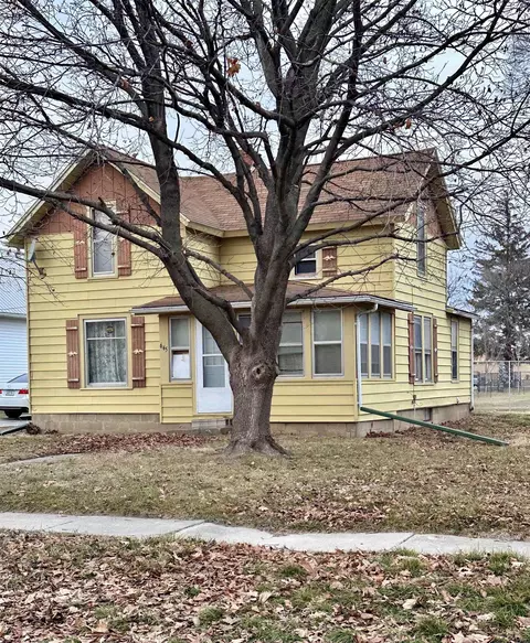 645 Purdy St, Jesup, IA 50648