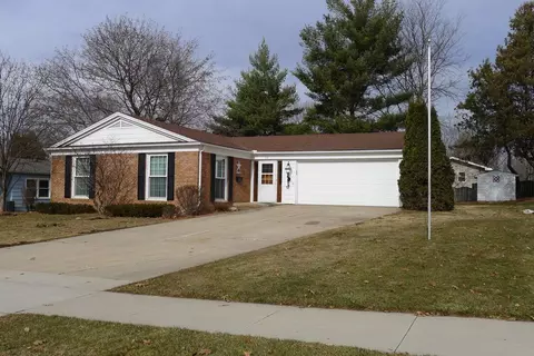 715 1st Ave, Charles City, IA 50616