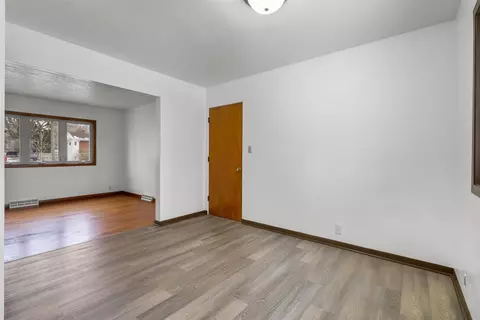 1725 E Mitchell Ave, Waterloo, IA 50702 photo 7