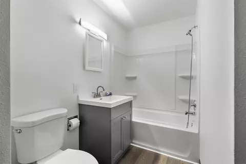 1725 E Mitchell Ave, Waterloo, IA 50702 photo 9