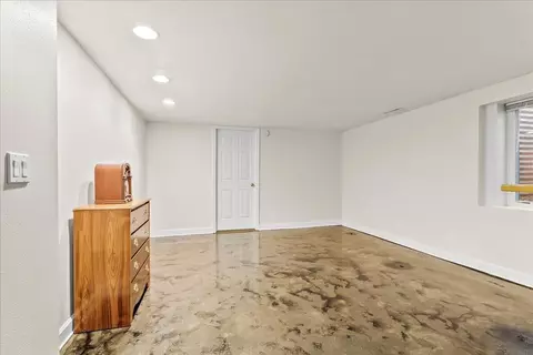 240 Ivanhoe, Waterloo, IA 50701 photo 18