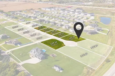 102 Live Oak Dr, Hudson, IA 50643