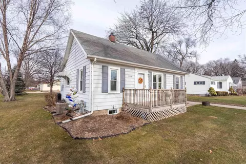 1268 Virginia St, Waterloo, IA 50703