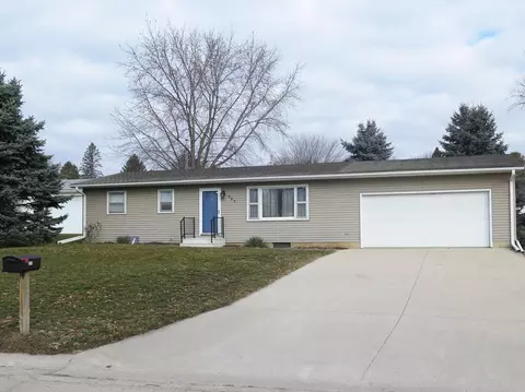 500 Sunrise Blvd, Decorah, IA 52101