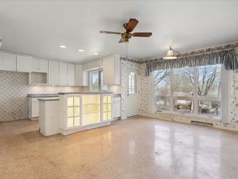 2149 Touchae St, Waterloo, IA 50702 photo 10