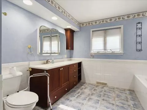 2149 Touchae St, Waterloo, IA 50702 photo 6