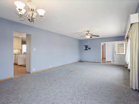 2149 Touchae St, Waterloo, IA 50702 photo 4