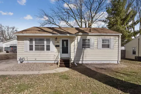 115 Morgan Rd, Waterloo, IA 50702