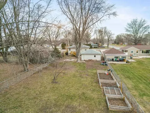 View/Area - 1446 E Ridgeway Ave, Waterloo, IA 50702 photo 1 of 2