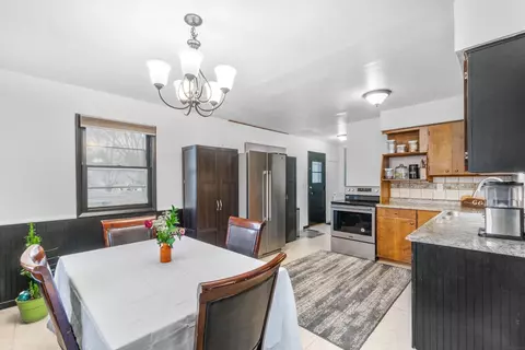 Kitchen - 1446 E Ridgeway Ave, Waterloo, IA 50702 photo 1 of 2