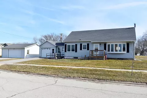 708 N 10th St, Osage, IA 50461