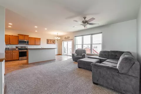 2617 Pendleton Dr, Cedar Falls, IA 50613 photo 3