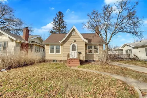 716 Kingsley Ave, Waterloo, IA 50701