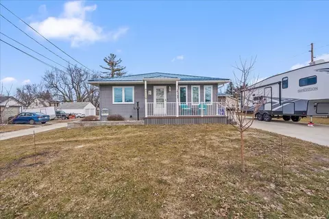 113 8th St SE, Oelwein, IA 50662