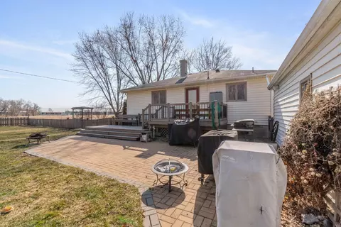 209 E Main St, Dunkerton, IA 50626 photo 23