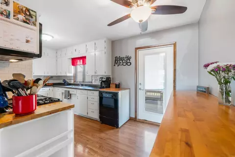 209 E Main St, Dunkerton, IA 50626 photo 6