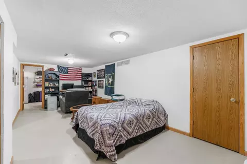 209 E Main St, Dunkerton, IA 50626 photo 17