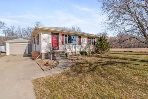 209 E Main St, Dunkerton, IA 50626