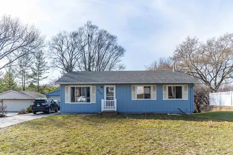 310 S Hackett, Waterloo, IA 50701 photo 2