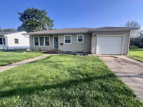 609 5th Ave, Ackley, IA 50601