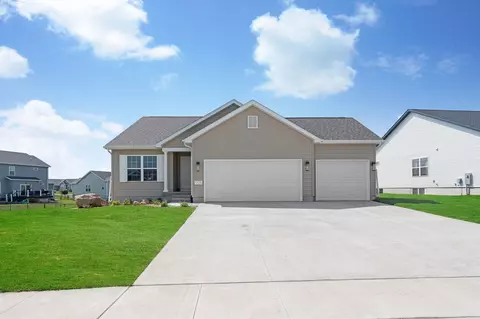 1325 Partridge Ln, Waterloo, IA 50701