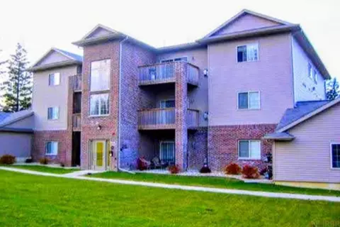 3844 W 4 St UNIT 9, Waterloo, IA 50701