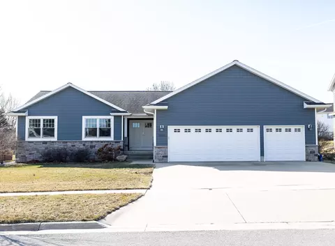2505 Park 2nd Ave NW, Waverly, IA 50677