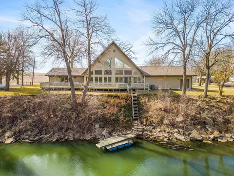 1749-33 Golf Course Blvd, Independence, IA 50644