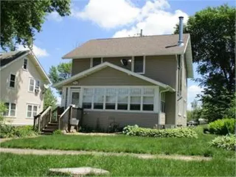 2120 Clay St, Cedar Falls, IA 50613