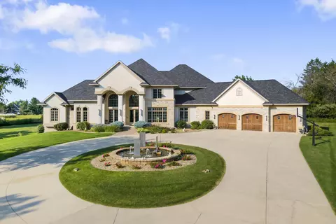 501 N Highland Dr, Cedar Falls, IA 50613