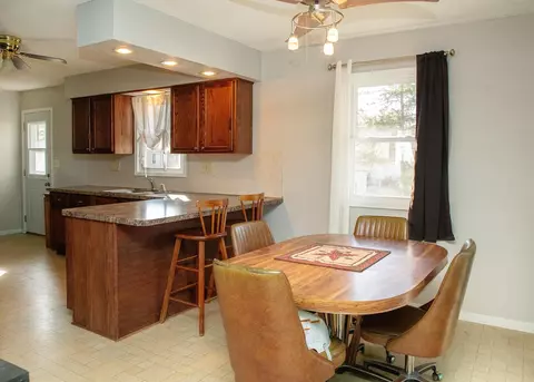 406 E Jackson St, Shell Rock, IA 50670 photo 5