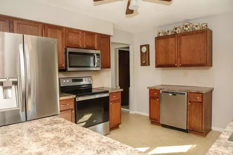 406 E Jackson St, Shell Rock, IA 50670 photo 8
