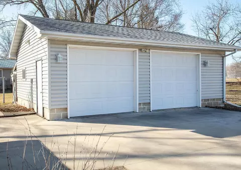 406 E Jackson St, Shell Rock, IA 50670 photo 4