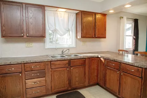406 E Jackson St, Shell Rock, IA 50670 photo 11