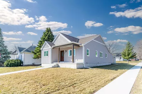 501 Pine St, Reinbeck, IA 50669