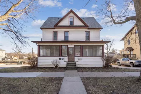 620 W Seerley Blvd, Cedar Falls, IA 50613