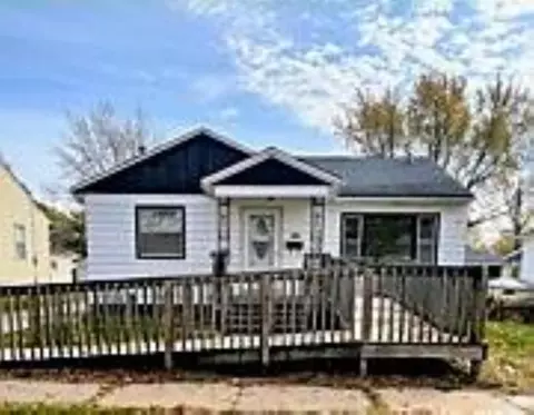 426 Hope Ave, Waterloo, IA 50703