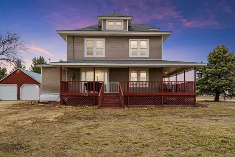 1423 Washington Ave, Lamont, IA 50650