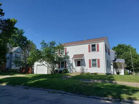 4 7th Ave SE, Oelwein, IA 50662