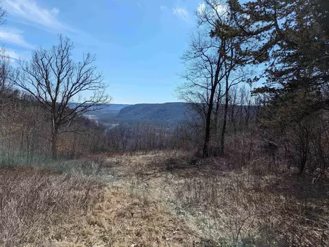 Lot 8 Royal Oaks Estates Subdivision, Harpers Ferry, IA 52146