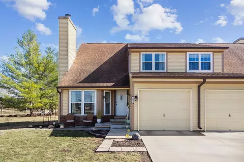 4801 Ponderosa Dr, Waterloo, IA 50701