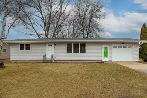 633 West St, Plainfield, IA 50666