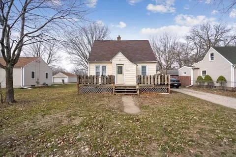 1106 Virginia St, Waterloo, IA 50703