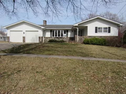 319 Elm St, Strawberry Point, IA 52076