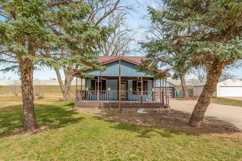 1915 6th St, Evansdale, IA 50707