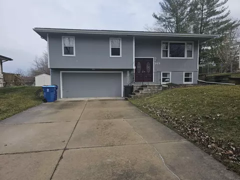 149 Vera Dr, Waterloo, IA 50701 photo 2