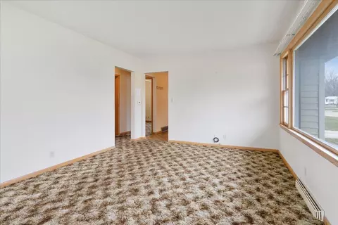 1445 Robin Rd, Waterloo, IA 50701 photo 5